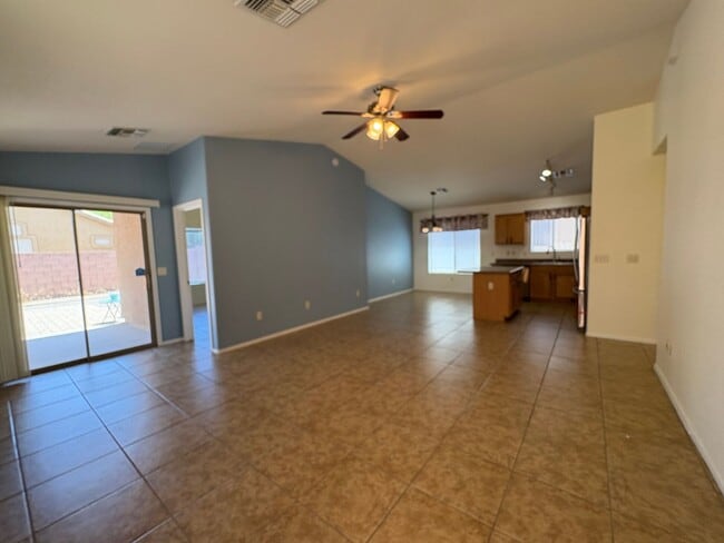 Building Photo - 4 bedroom two bath close to Cienega High S...
