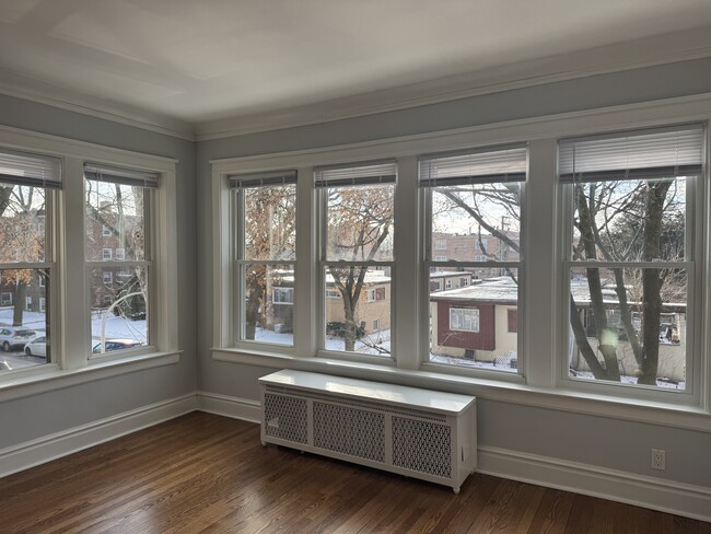 Living Room Windows2 - 7251 N Claremont Ave