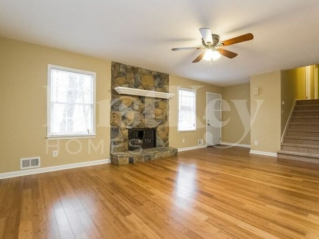 Building Photo - 137 Mediterranean Ln
