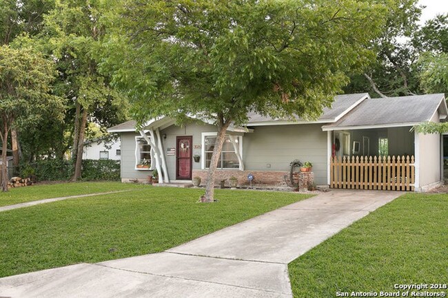 Building Photo - 3026 GREENACRES