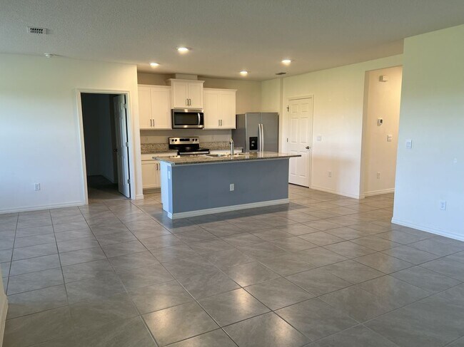 Foto del edificio - 1371 McFarland Dr