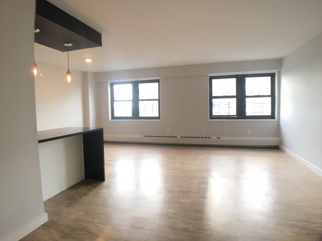Building Photo - 1365 Saint Nicholas Avenue
