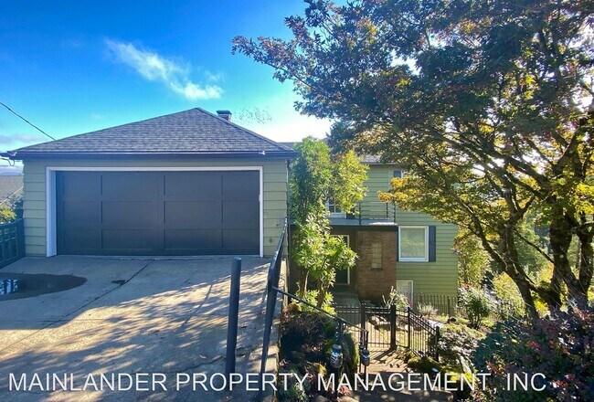 Foto del edificio - 3 br, 3 bath House - 6442 SW PARKHILL DR