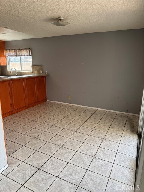 Foto del edificio - 16121 Barbee St