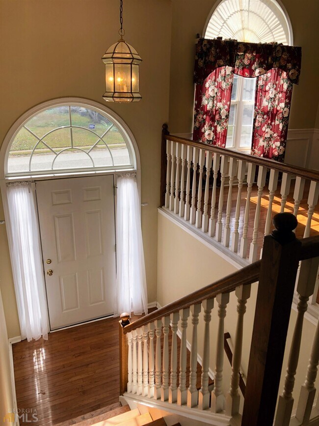 Foto del edificio - 133 Whisperwood Ln