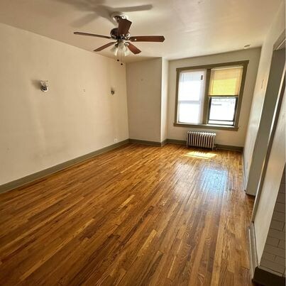 Primary Photo - 4915 W Belle Plaine Ave