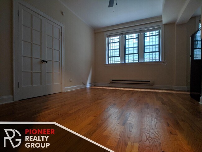 Foto del edificio - 4635 N Paulina St