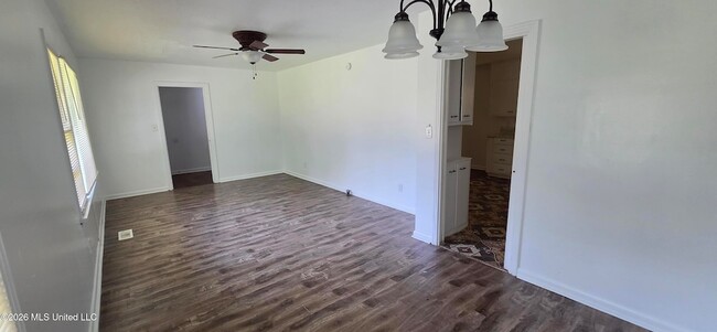 Building Photo - 3111 Revere St