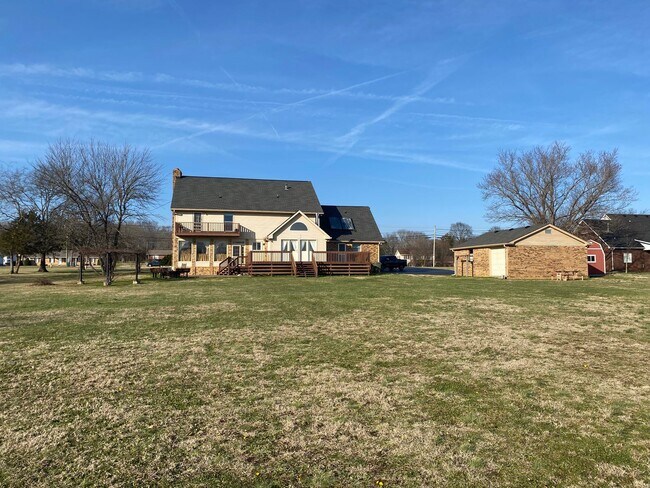 Building Photo - 2720 Leeville Pike
