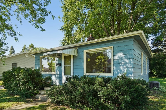 Building Photo - 1118 Lorraine Dr