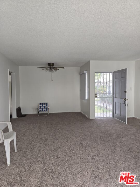 Foto del edificio - 6243 S Fairfax Ave