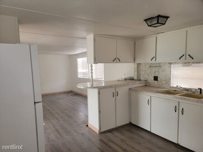 Building Photo - 2 br, 1 bath Mobile Home - 480 Wyona St