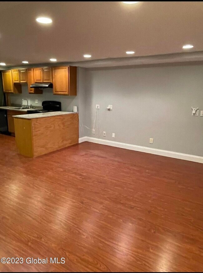 Foto del edificio - 303 Hamilton St