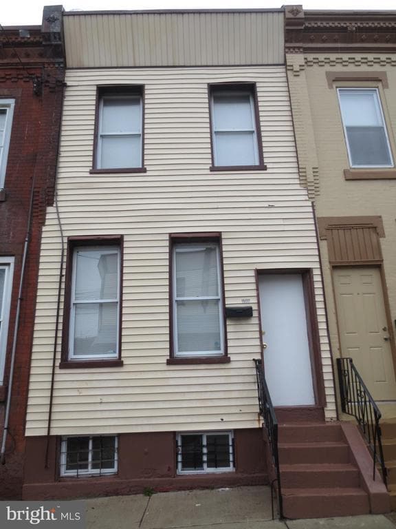Building Photo - 3138 G St