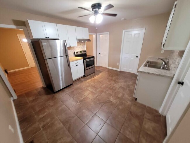 Foto del edificio - 391 Putnam Pike