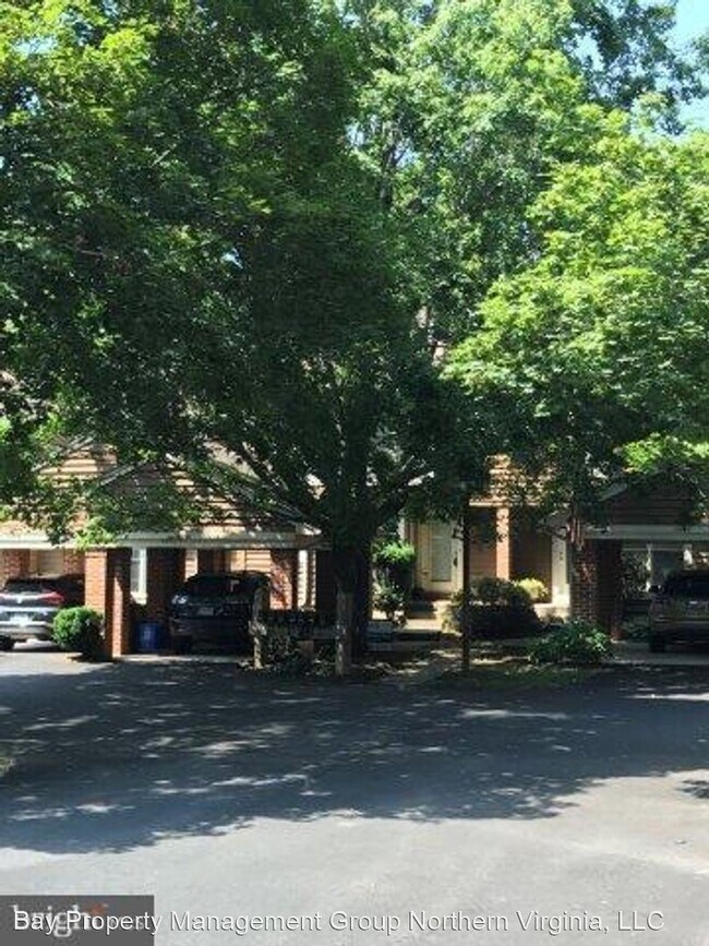 Foto del edificio - 11406 Orchard Green Ct