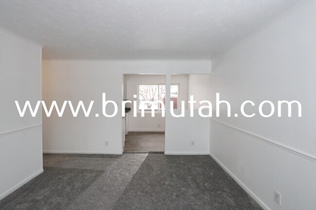 Foto del edificio - 5856 S 157 W