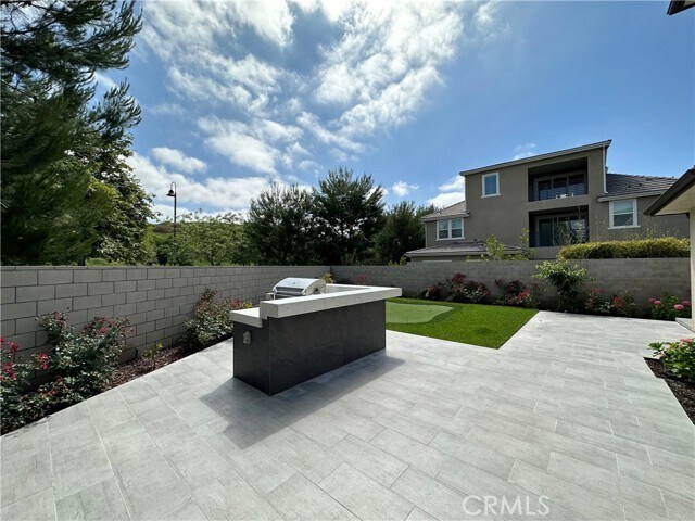Building Photo - 52 Cartwheel