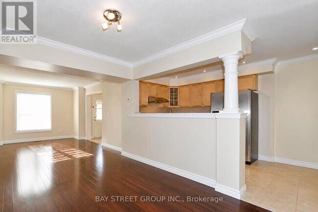 Photo du bâtiment - 506 Bur Oak Ave