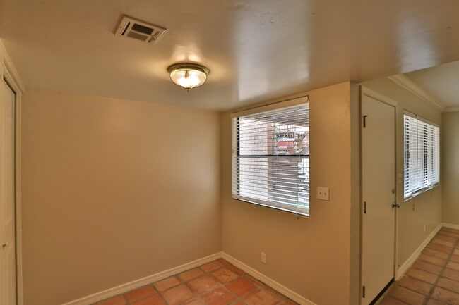 Building Photo - 1730 W Emelita Ave