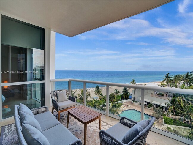 Building Photo - 18101 Collins Ave
