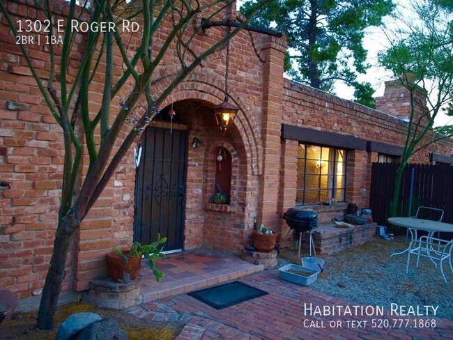 Building Photo - Rare opportunity to rent this historic cas...