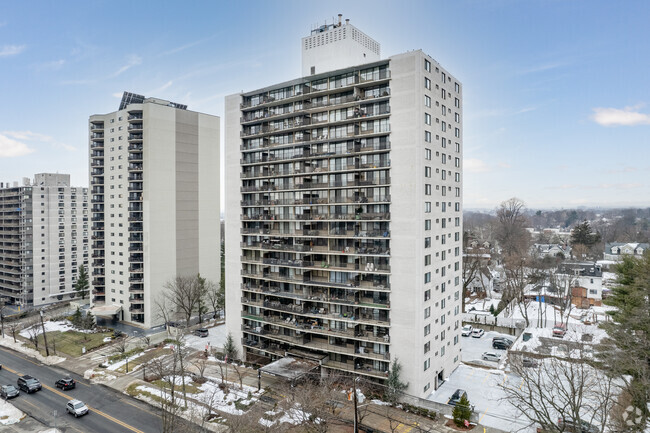 Foto del edificio - The Bristol House Condominiums