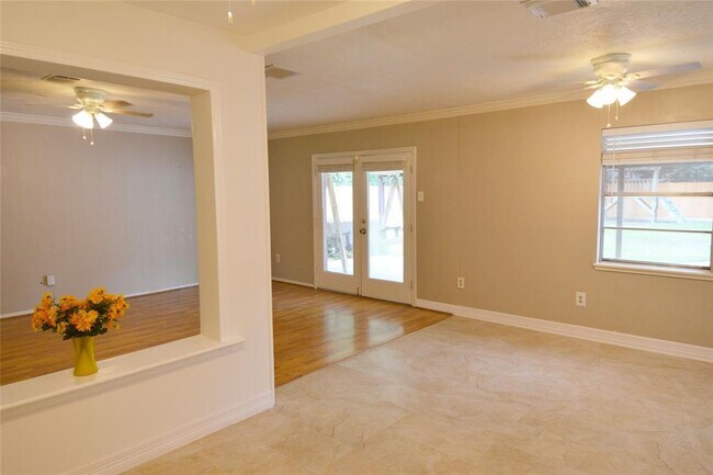 Building Photo - 12323 Dermott Dr
