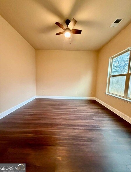 Foto del edificio - 1985 Boatswain Dr