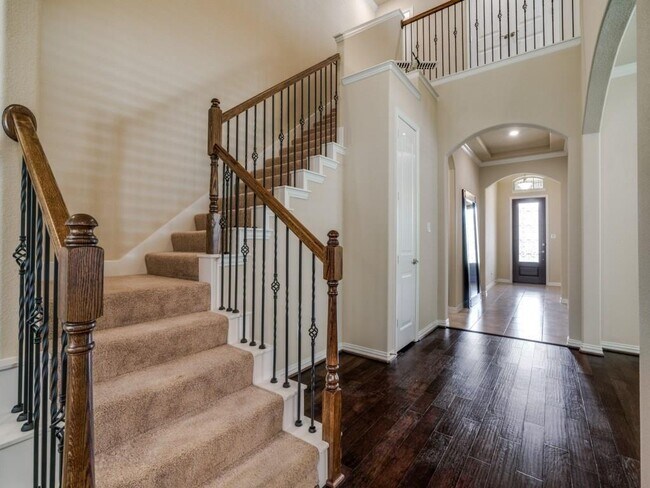Foto del edificio - 323 Prairie Hill Trail