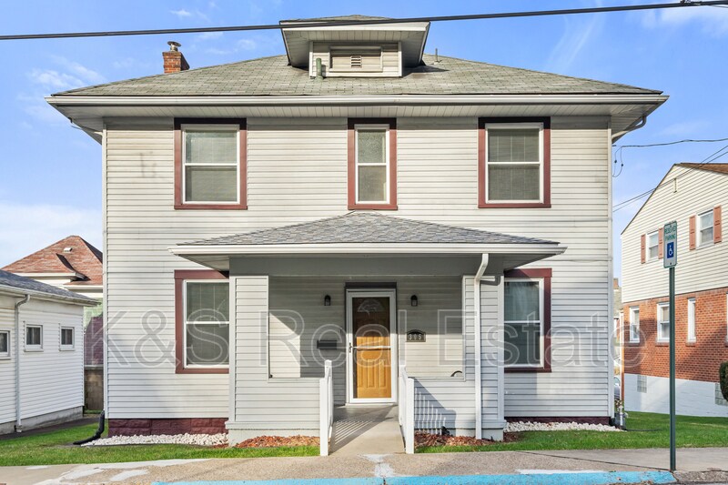 Primary Photo - 305 Marie St