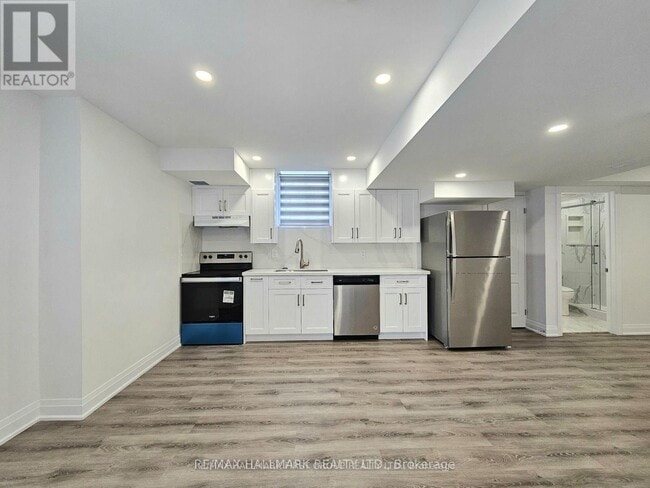Building Photo - 14 Arksey St