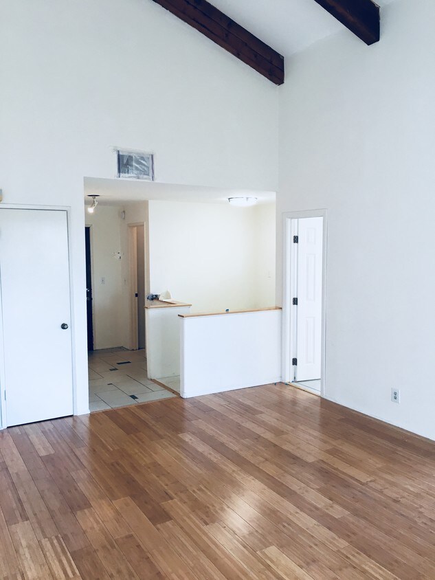 4542 Coldwater Canyon Ave, Los Angeles, CA 91604 Condo for Rent in
