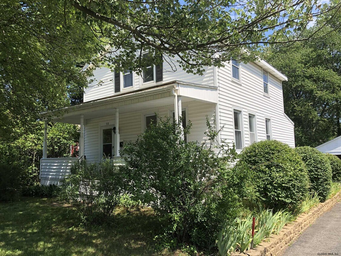 Primary Photo - 318 Fuller Rd