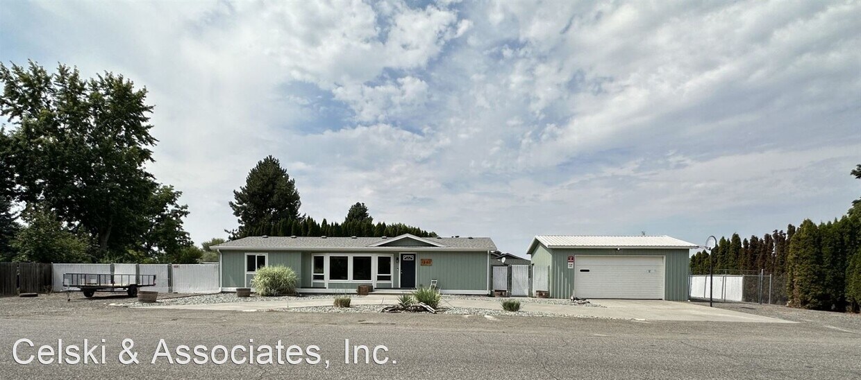 3 br, 2 bath House 1840 Rd. 60