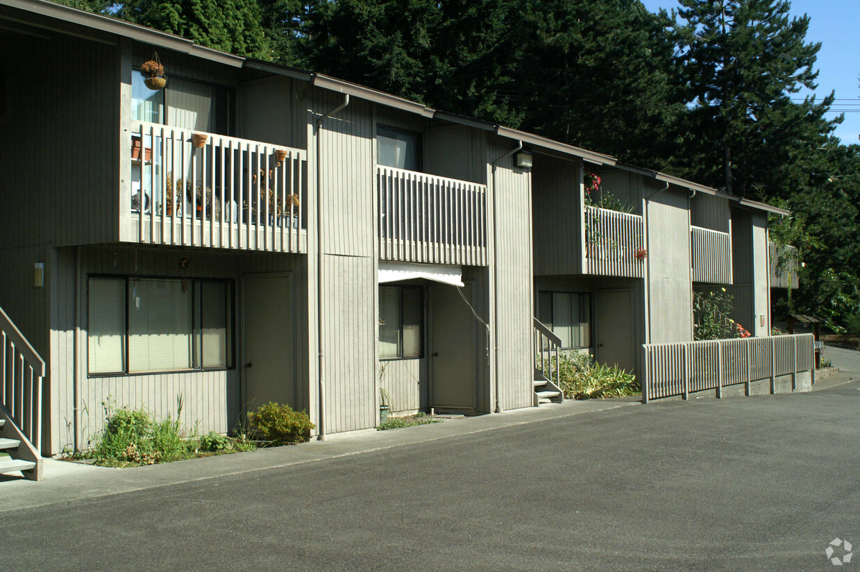 Building Photo - Tanager Crest Apartments