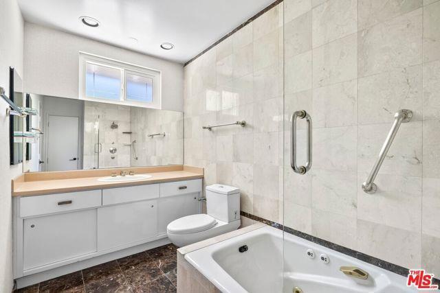 Building Photo - 4509 Canoga Dr