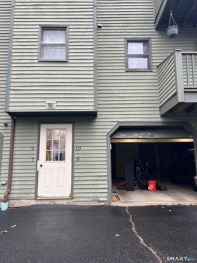 Building Photo - 567 Peet St