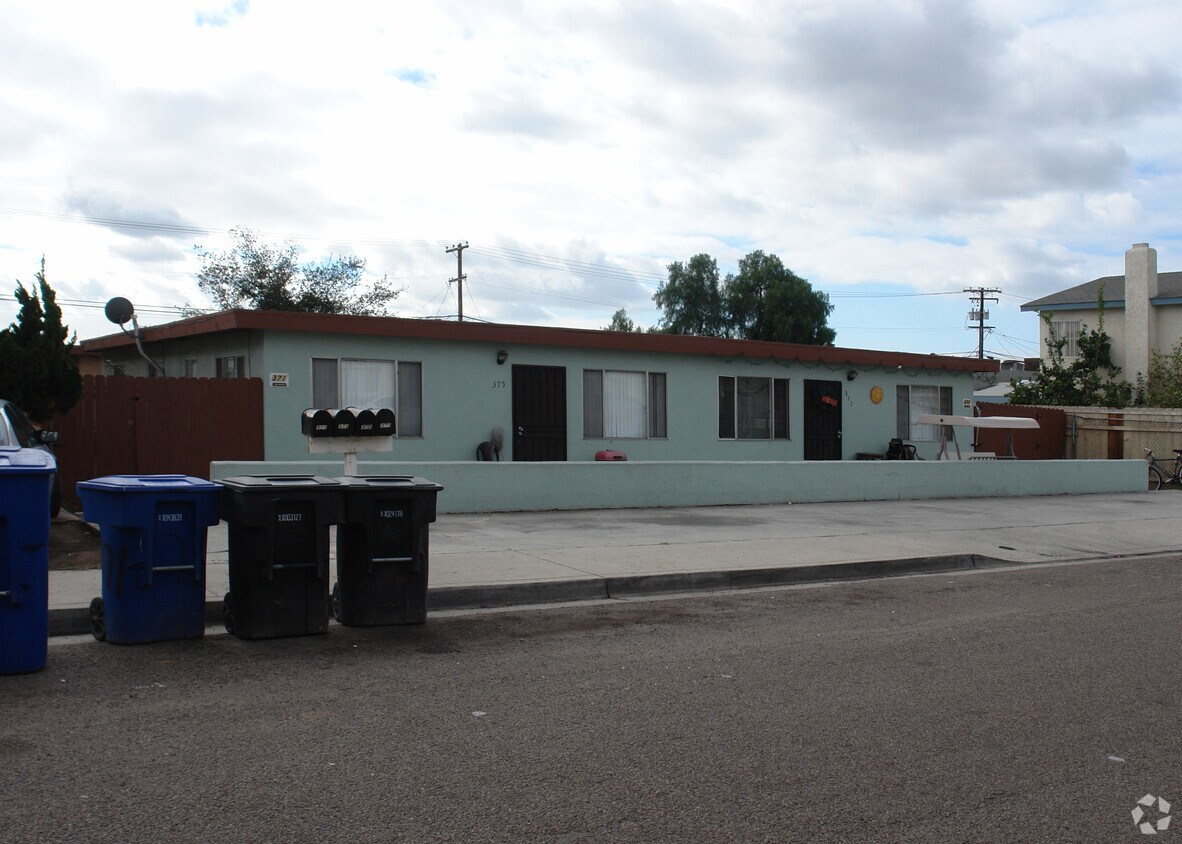 Primary Photo - 371-377 Zenith St