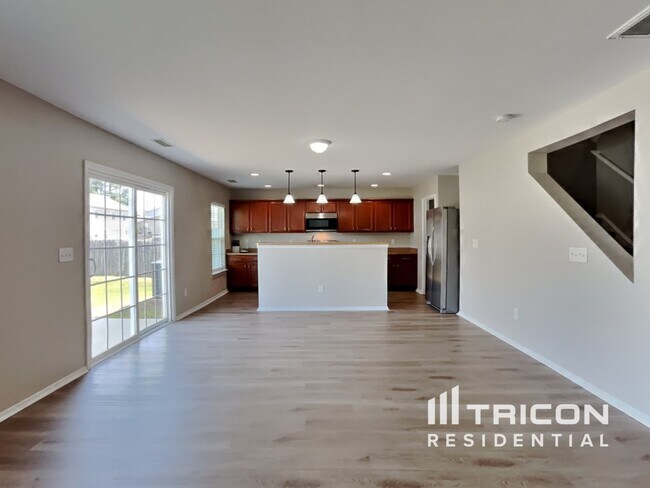 Building Photo - 514 Kerriann Ln