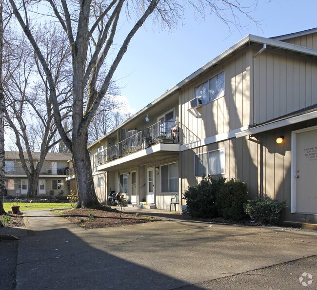 Building Photo - Pheasant Court Apartments