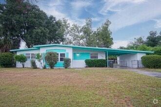 Building Photo - 160 Vassar Dr