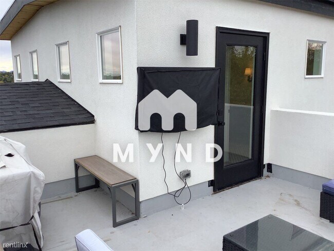 Foto del edificio - 2 br, 2.5 bath House - 1335 Newton St