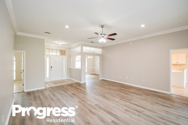 Foto del edificio - 5731 Plum Hollow Dr W