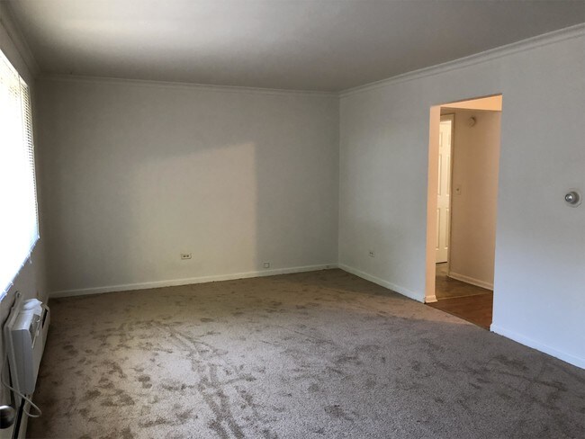 Foto del edificio - 1035 Todd Farm Dr