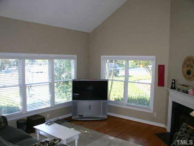 Primary Photo - 301 Columbia Pl E