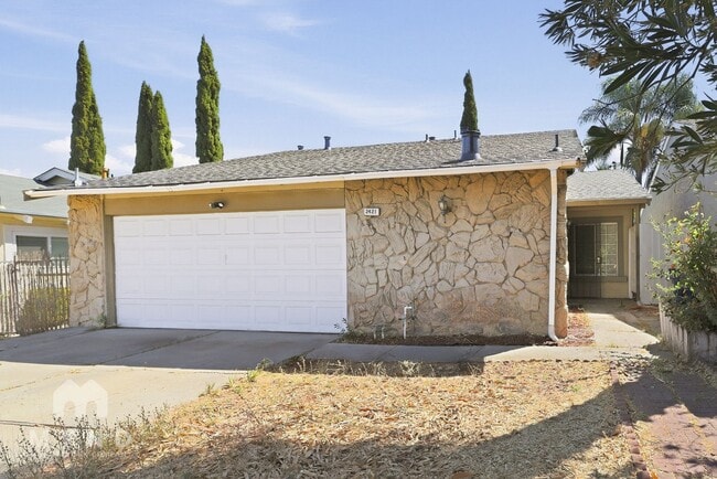 Building Photo - 2421 Cypress St