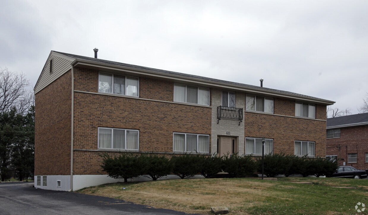 Primary Photo - 7404 Olian Dr