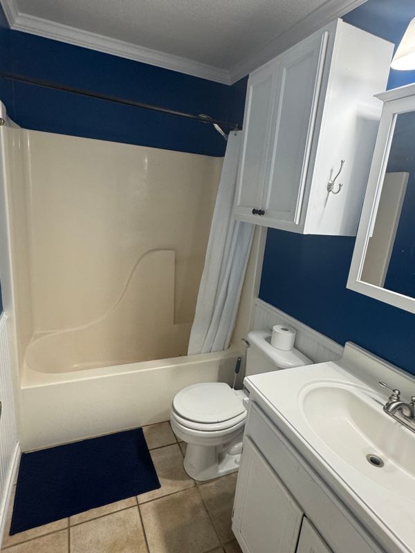 Building Photo - 7806 Grizzley Dr