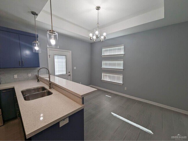 Foto del edificio - 3408 S Colt Ln